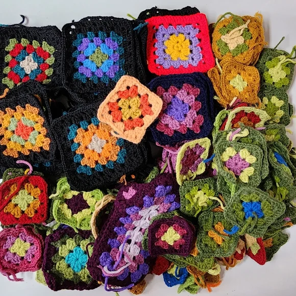 Vintage Crocheted Granny Squares 1-8" Individual Squares Colorful Lot Over 170 - Picture 12 of 16